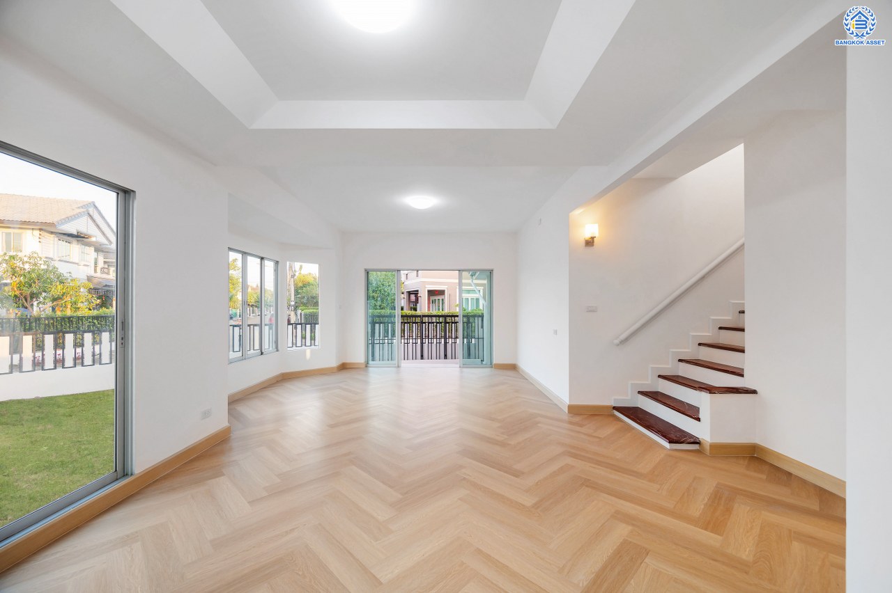 บ้านมือสองตกแต่งใหม่ โครงการ พฤกษ์ลดา พุทธสาคร หลังมุม เนื้อที่ 64 ตร.ว. ฟังก์ชัน 3 ห้องนอน 2 ห้องน้ำ 2 ที่จอดรถ สภาพแวดล้อมโครงการร่มรื่น บนทำเลเดินทางสะดวก ติดถนนพุทธสาคร เชื่อมต่อถนนเพชรเกษม ถนนพุทธมณฑลสาย4 ถนนบรมราชชนนี ใกล้รถไฟฟ้าสายสีน้ำเงิน "สถานีหลักสอง"